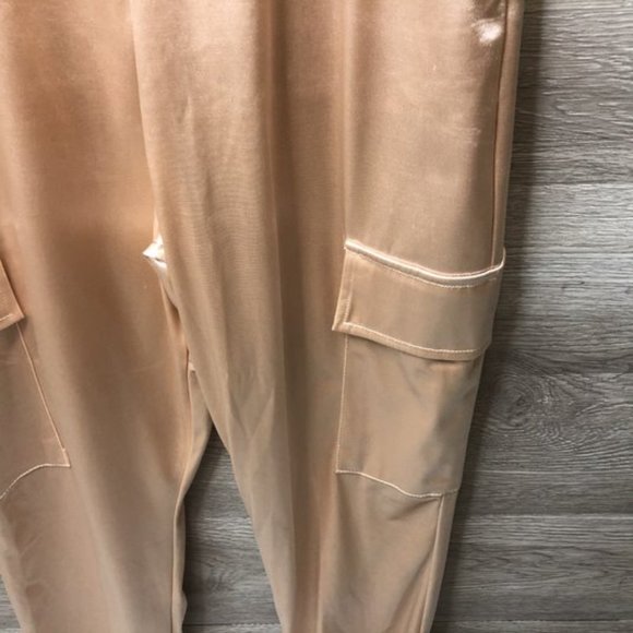 Asos Petite Womens Size 4 Silky Tan Cargo Joggers - Picture 3 of 8